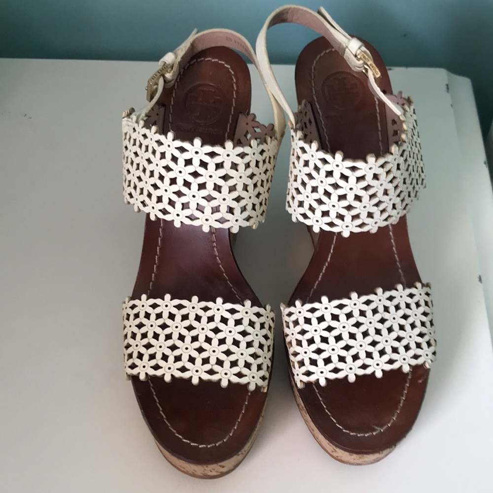 Tory Burch Cork platform wedge sandals ivory daisy cutout leather size 7.5 - Picture 2 of 8